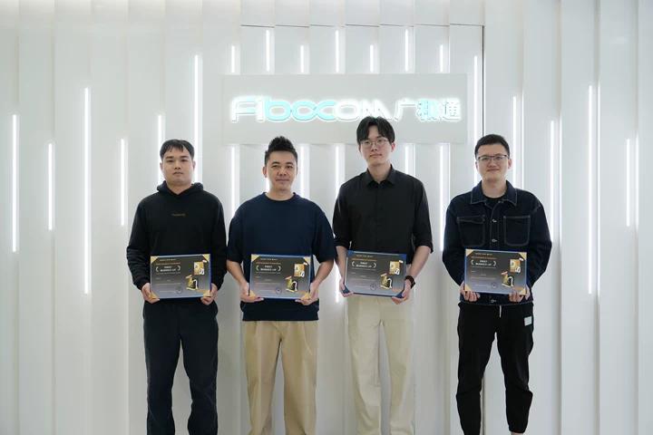 2025/11/07/20251107170841169.jpg?5bm/5ZKM6YCa5Y+M6IeC5Y2P5L2c5a625Yqh5py65Zmo5Lq657O757uf6I2j6Ia65YW36Lqr5pm66IO96buR5a6i5p2+56ue6LWb5LqM562J5aWWLmpwZw==